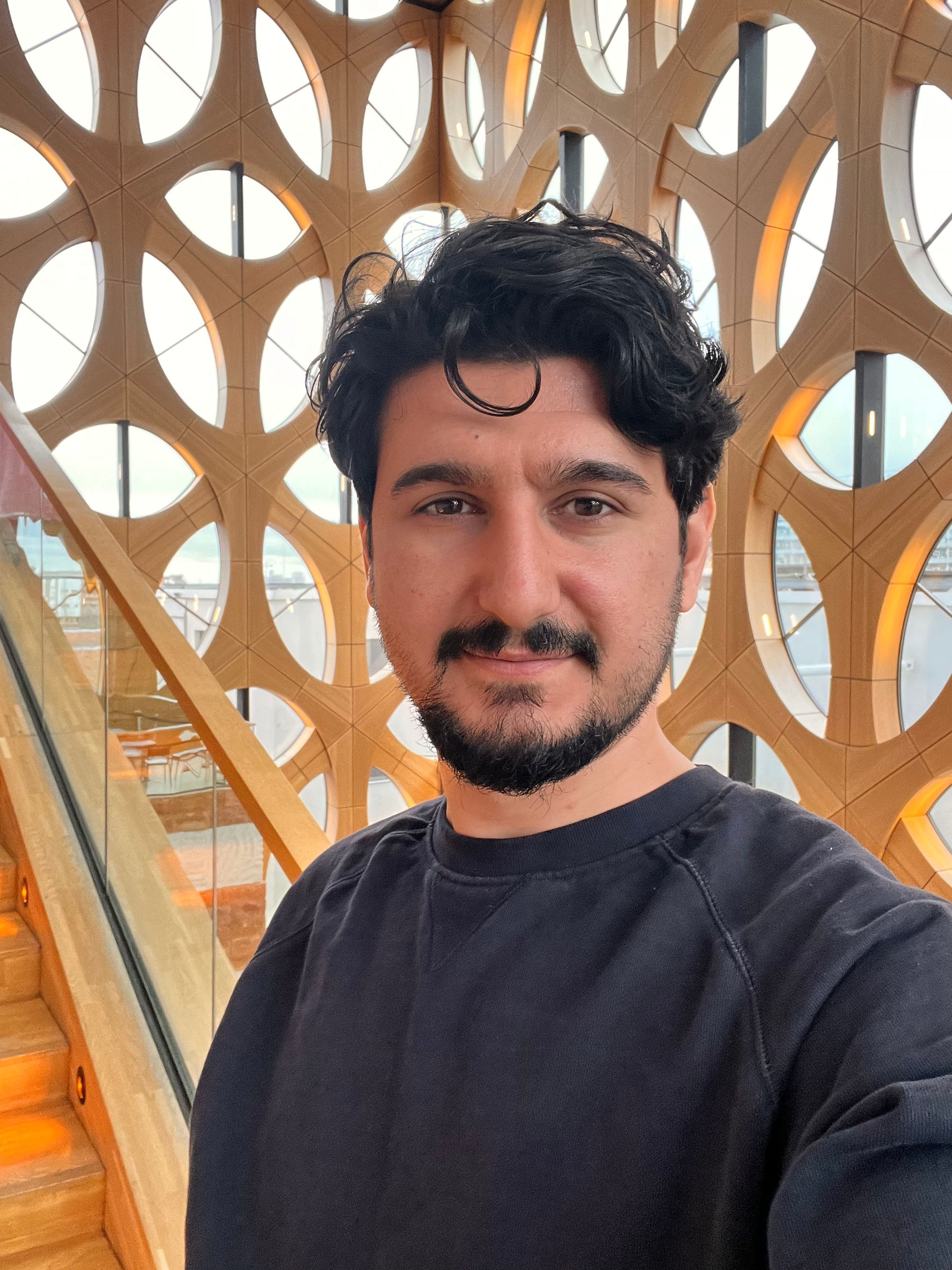 Yasin Ütük, the artist behind Harriery